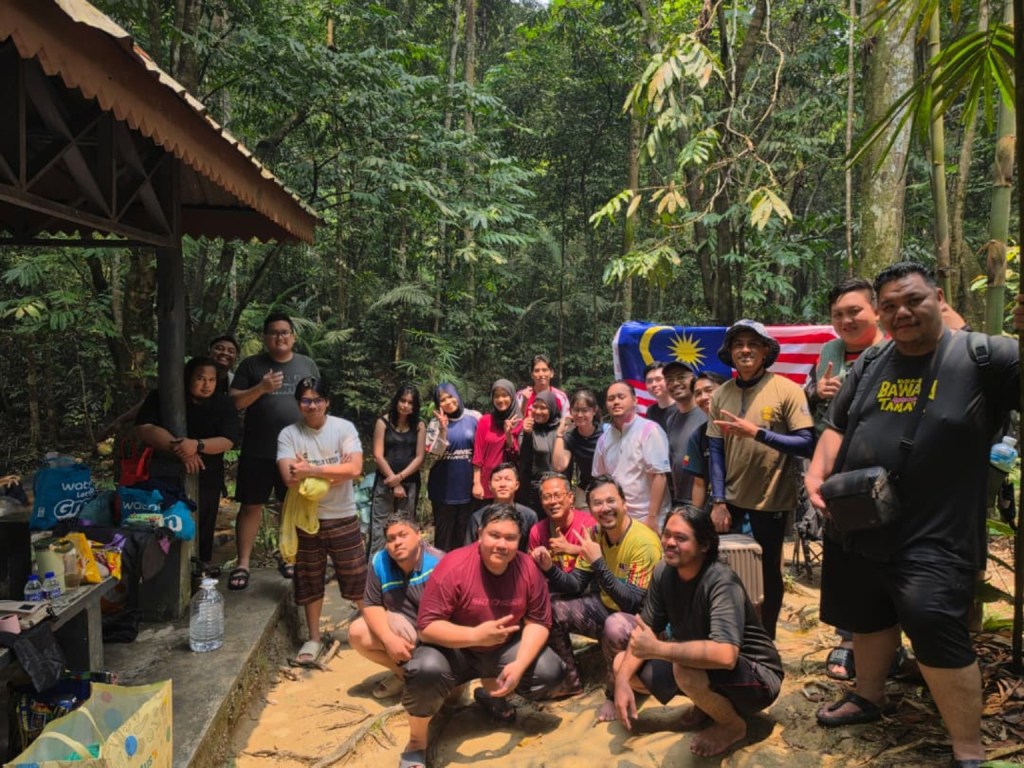 Meraque team at Sungai Tua, Ulu Yam